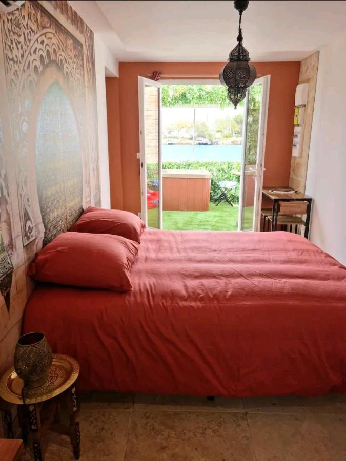 Suite Jaccuzzi En Camargue Port-Saint-Louis-du-Rhône Extérieur photo